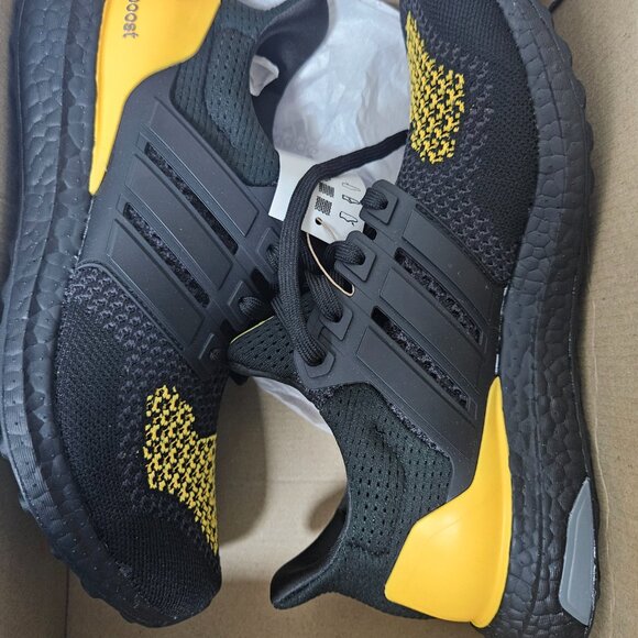New Size 8 mens/9 womens adidas ultraboost 1.0 comfort sneaker black yellow main image 7